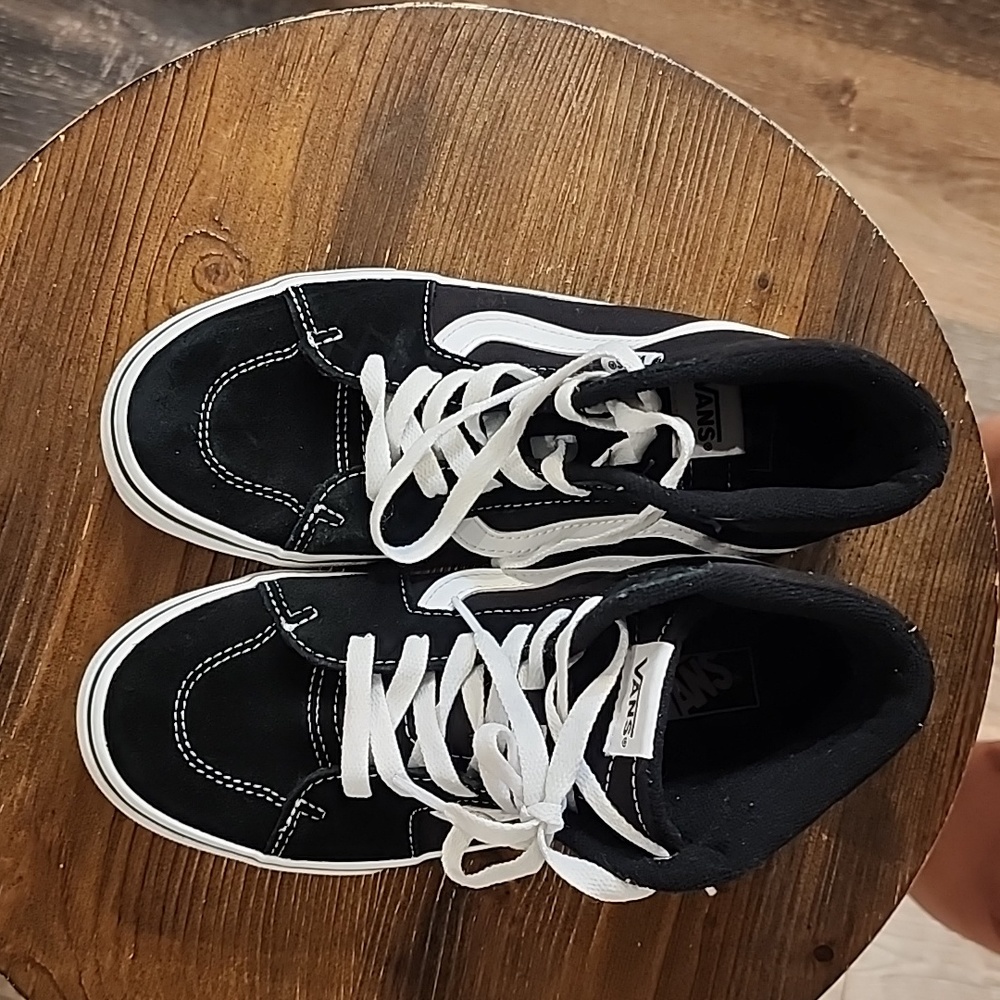 Worn once Black and white hightop vans youth sz 4